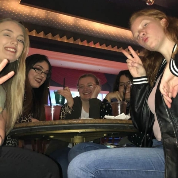 Meet your Posher, Bailey - Picture 1 of 1